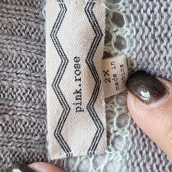 Pink rose asymmetrical cardigan - Picture 4 of 4